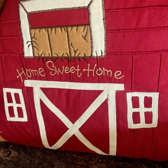 Home Sweet Home- Barn Shaped Pillow (2009) By Tractor Supply 15”x 14” *RARE* - Picture 2 of 5